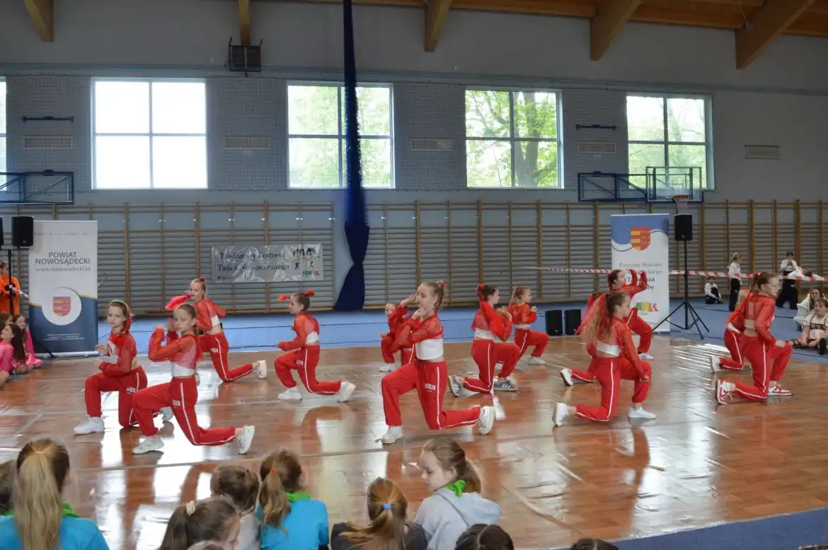 Taneczna energia w Starym Sączu. XV Powiatowy Festiwal Tańca Nowoczesnego