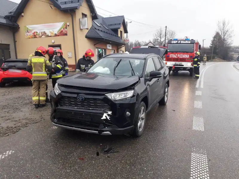 Łęka. Zderzenie Forda i Toyoty