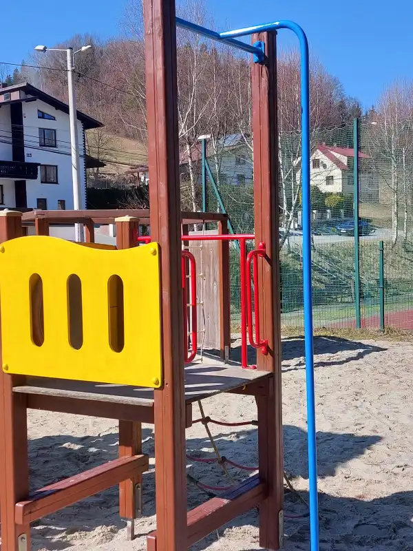 Stary Sącz: Świeżo wyremontowane place zabaw. Czas na zabawę