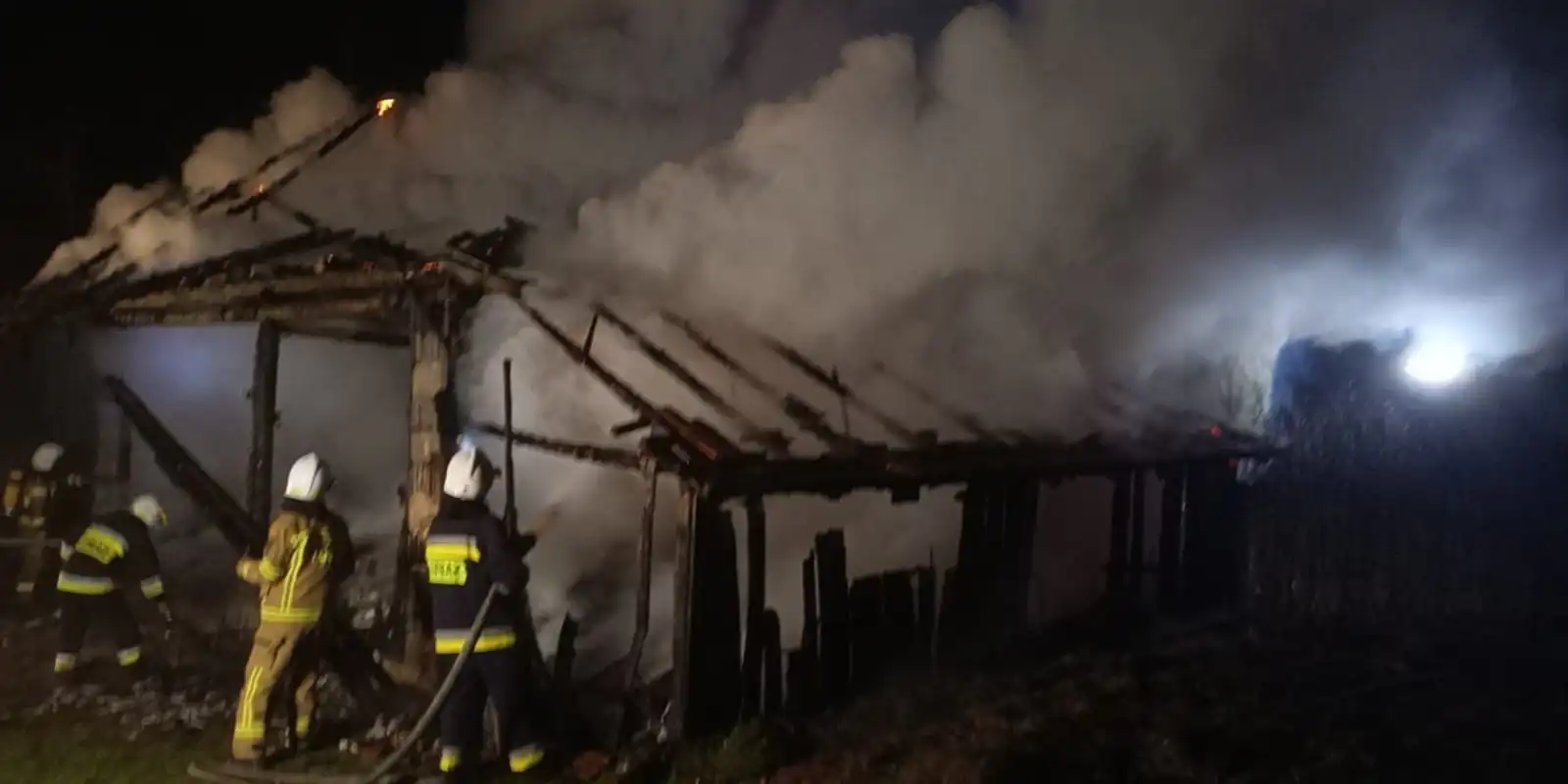 Pożar w Woli Piskulinie. Spłonął budynek gospodarczy