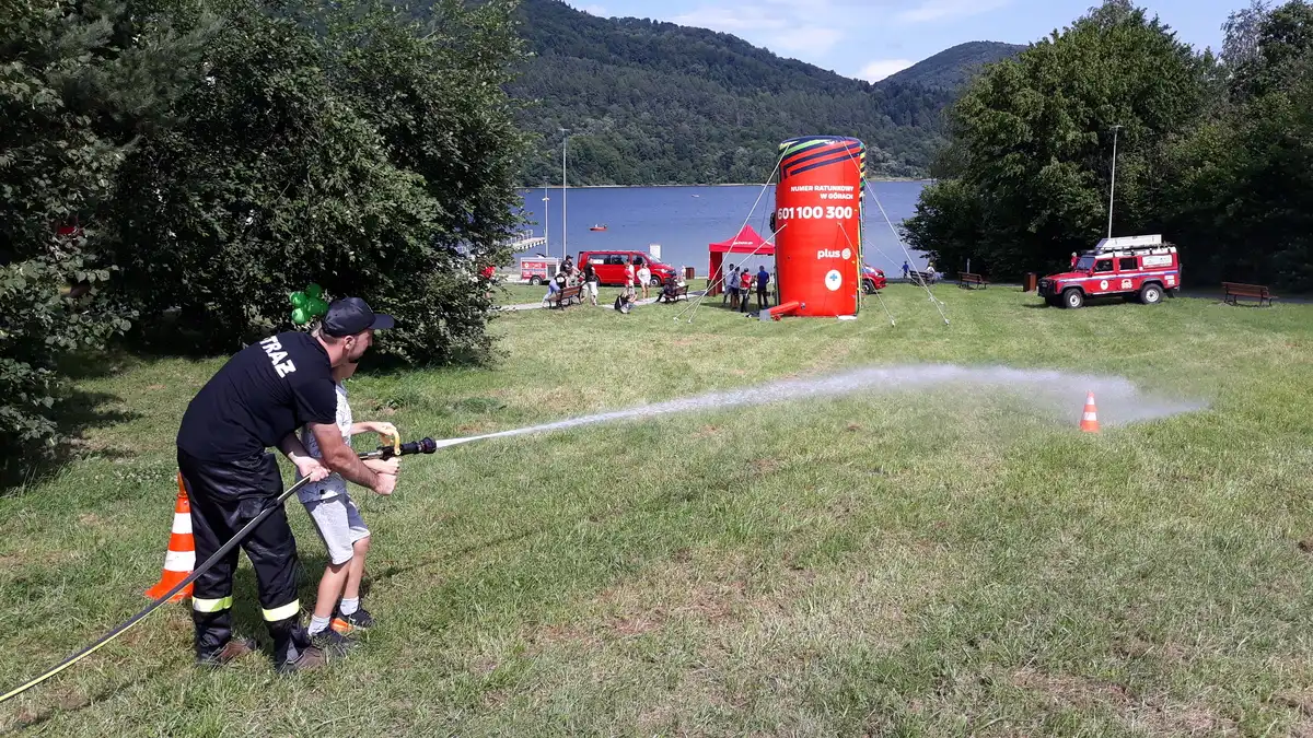 Piknik Rodzinny „Kręci mnie bezpieczeństwo nad wodą”. Uczestniczyli w nim gorliccy Policjanci