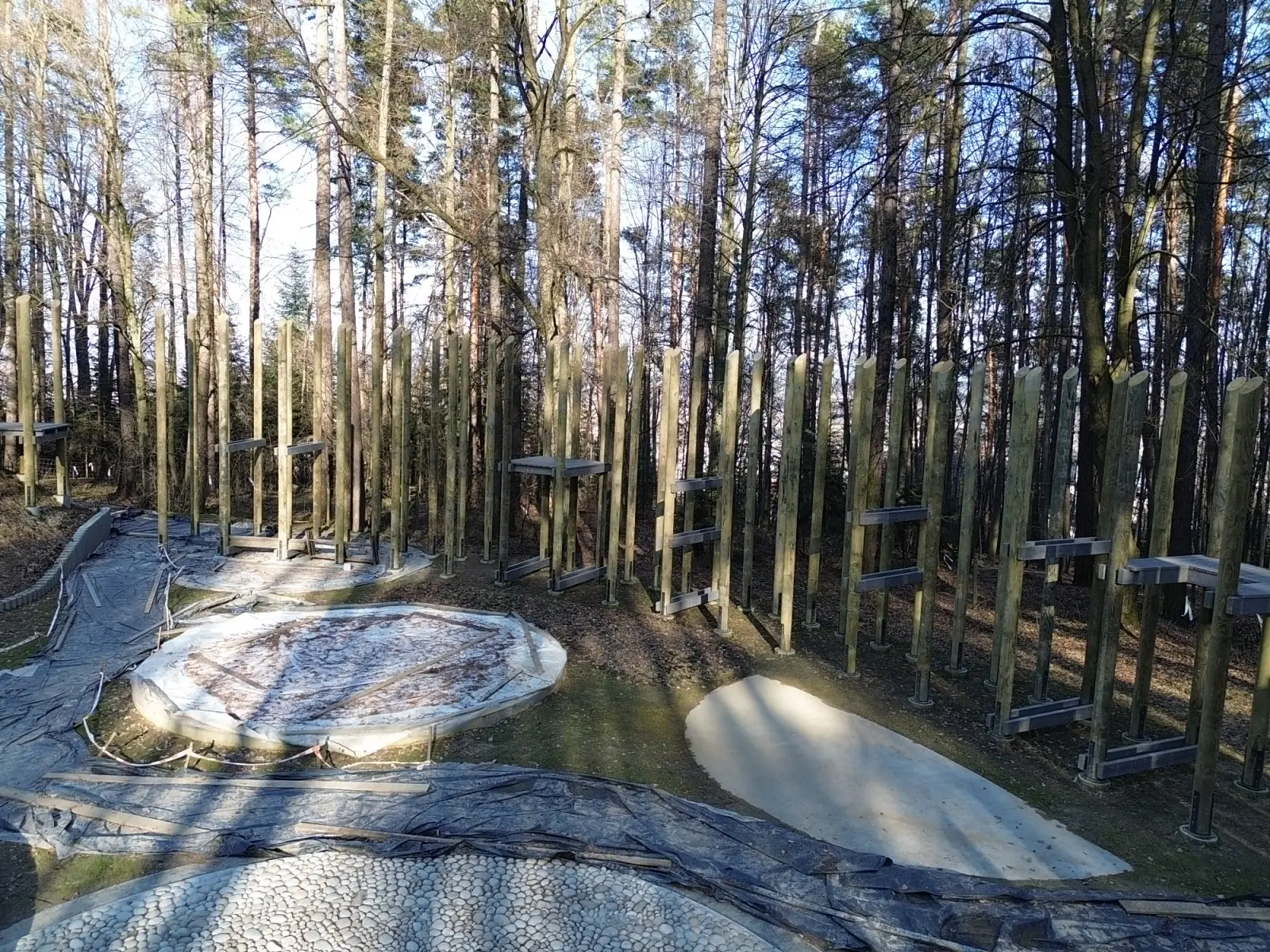 Kładka nad lasem i cztery sfery do odkrycia. Orbisfera nabiera kształtów