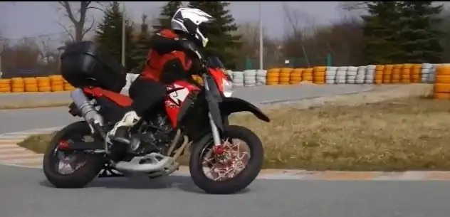 Motocyklem bezpiecznie do celu