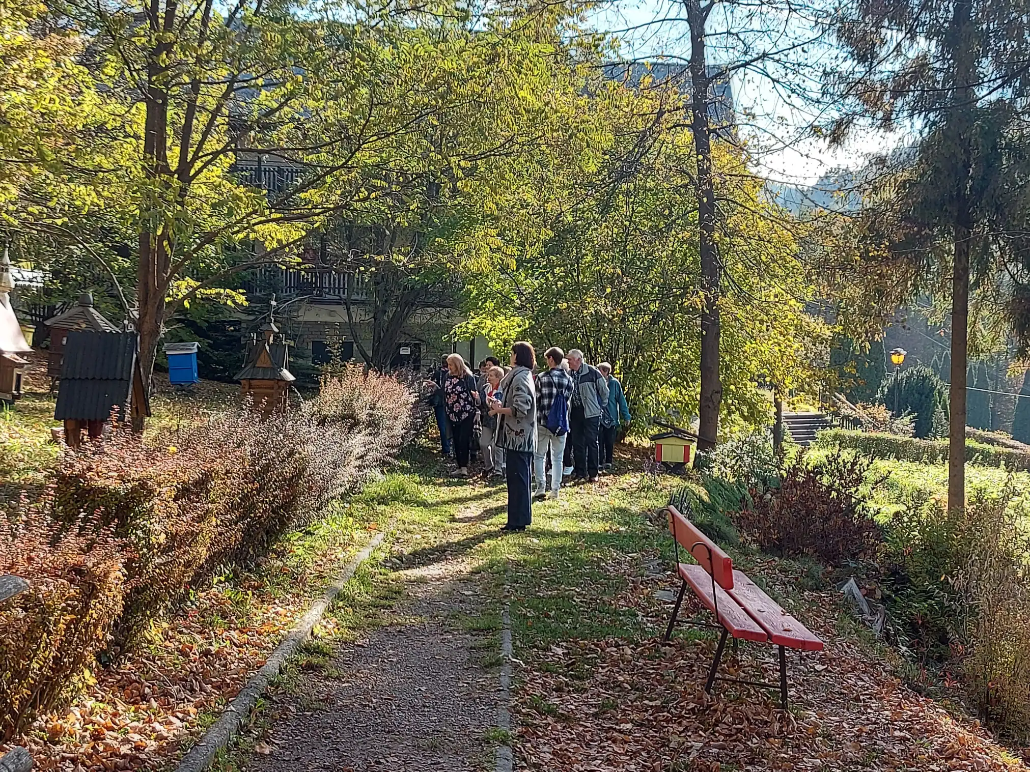 Stowarzyszeni dla Sądeckiej Ziemi z dofinansowaniem do projektu „Czym Małopolska Pszczoła może zachwycić seniora?”