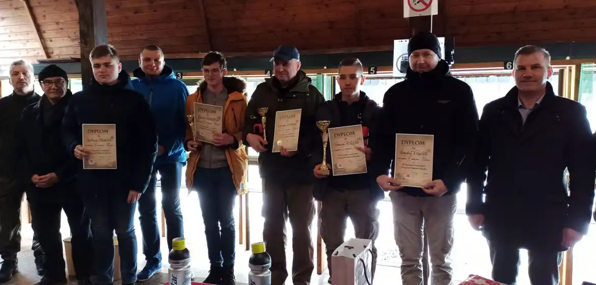 IX Memoriał strzelecki im Tadeusza Radzika. Zawodnicy upamiętnili wieloletniego działacza LOK