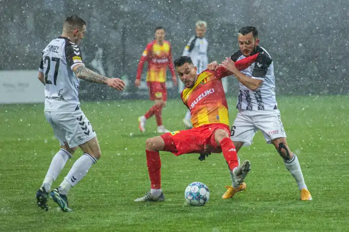 Sandecja remisuje z Koroną Kielce