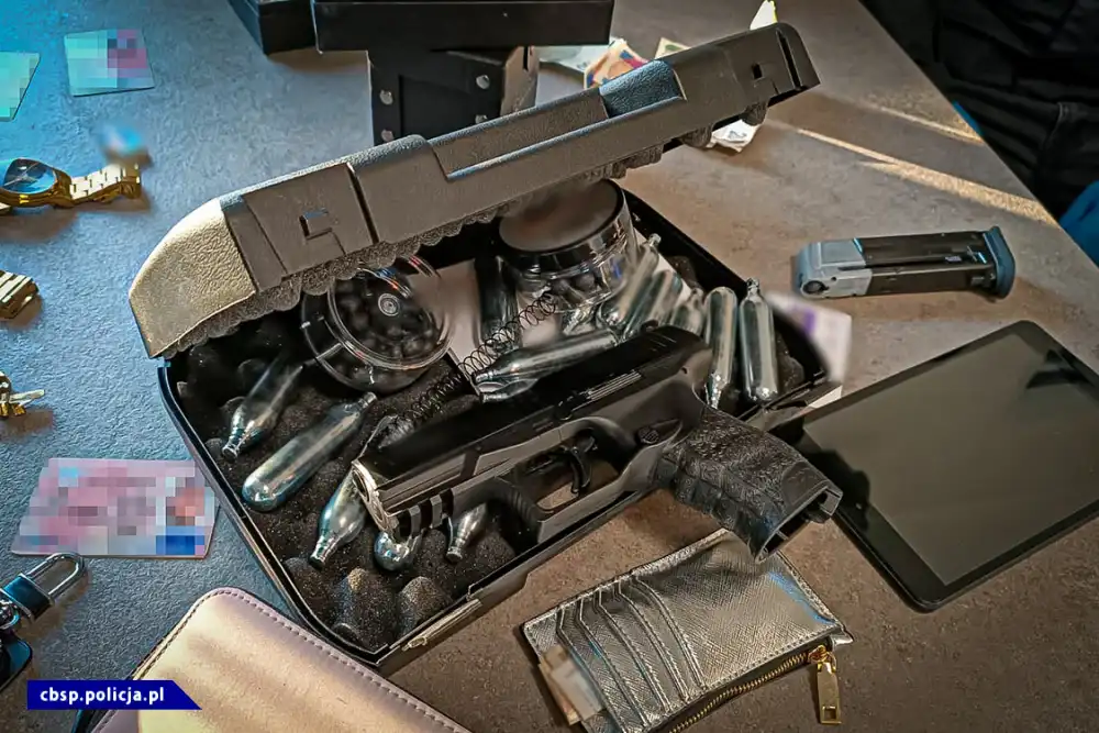 Podwójne uderzenie KaOSG i innych służb w gangi tytoniowe