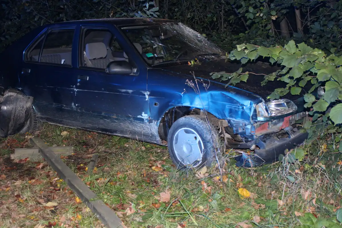 Jechał bez uprawnień i miał przy sobie substancje odurzające. 21-latek zatrzymany po pościgu przez gorlickich policjantów