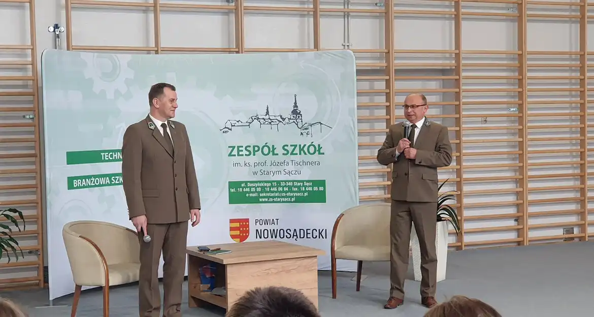 Dyrektor Regionalnej Dyrekcji Lasów Państwowych w Krakowie spotkał się z uczniami ZS w Starym Sączu