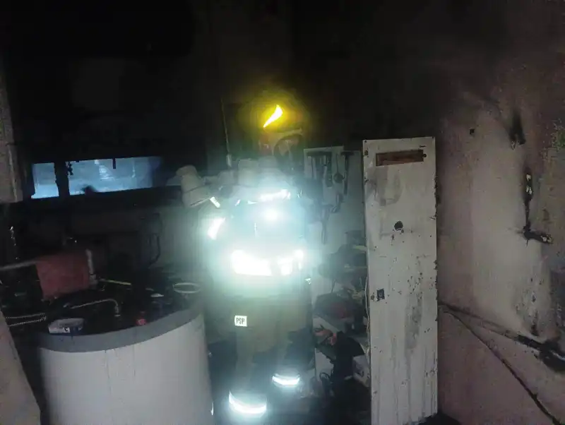 Pożar na ul. Kamiennej w Nowym Sączu. Ogień pojawił się w kotłowni budynku mieszkalnego
