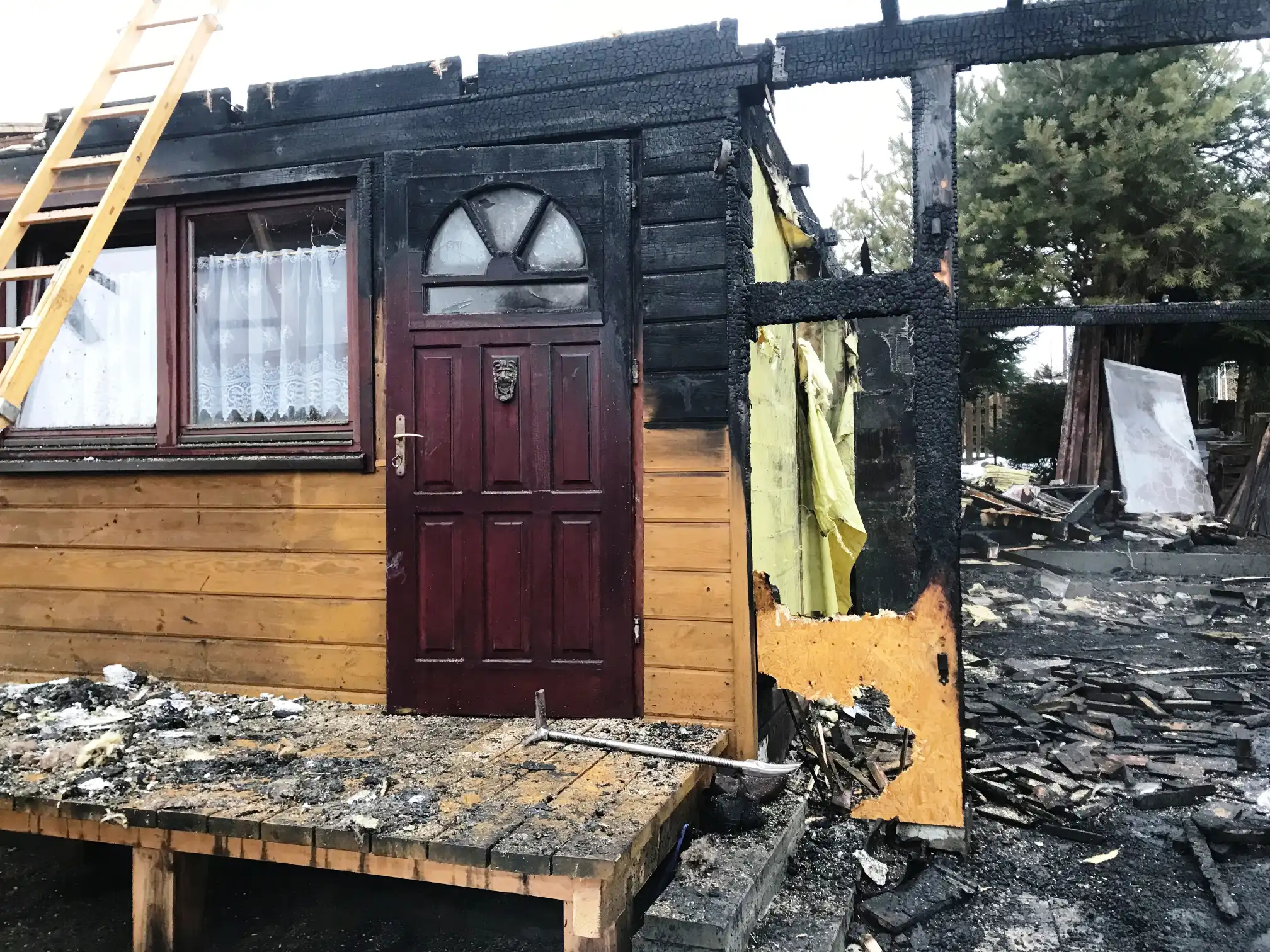 Pożar w Binczarowej. Płonął drewniany budynek