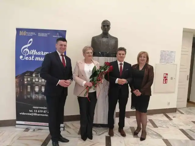 Radna Krystyna Ogorzałek z wyróżnieniem w plebiscycie o tytuł „Seniorki Roku”