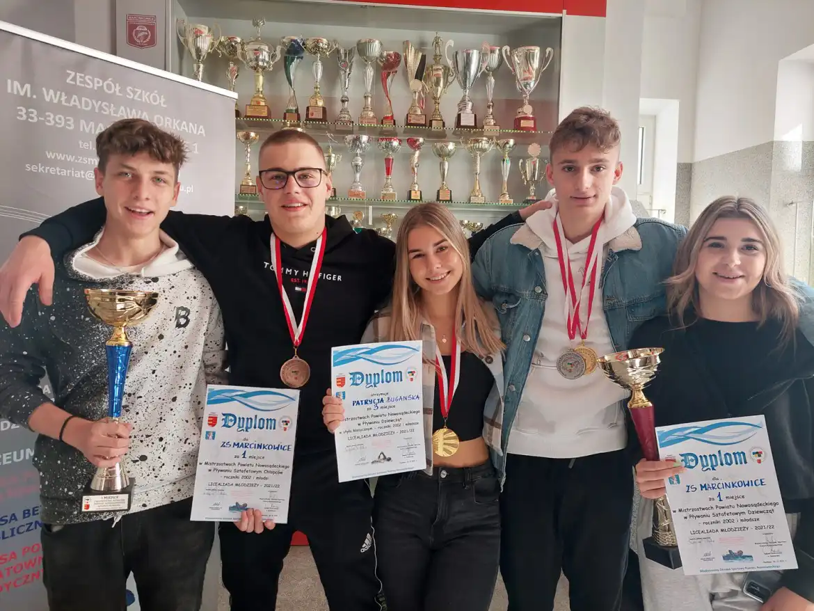 Młodzi pływacy z ZS w Marcinkowicach z sukcesami na Mistrzostwach Powiatu