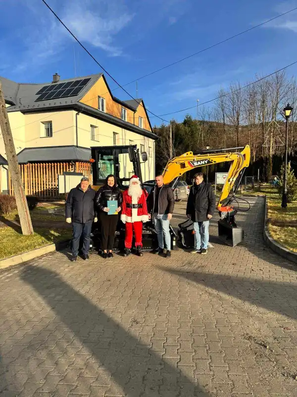 Nowe Inwestycje, większa efektywność. Gmina Łabowa zyskała sprzęt do rozwoju infrastruktury