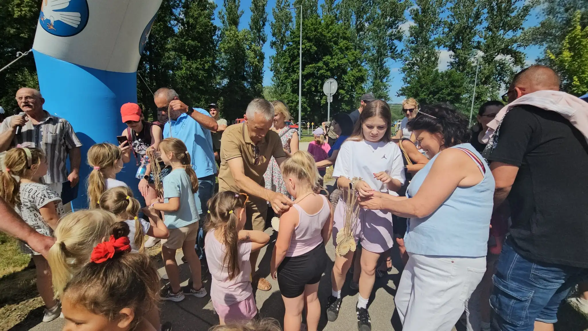 Wakacje rozpoczęte z przytupem. Piknik nad Dunajcem w Łącku pełen atrakcji