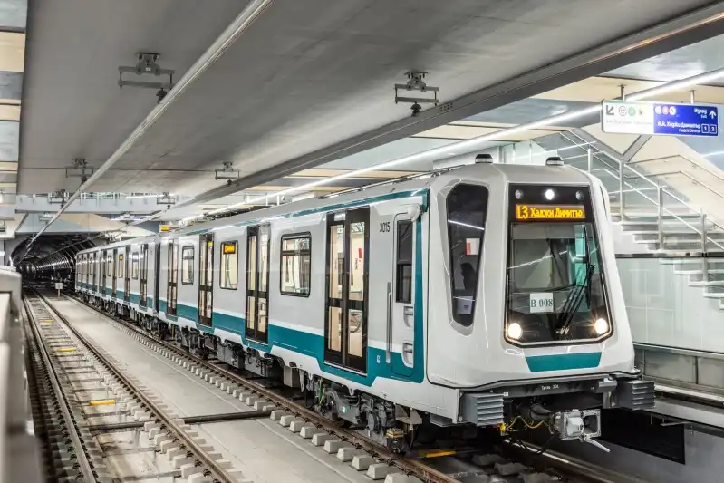 8 dodatkowych pociągów Inspiro dla Metro Sofia. Ich ostateczny montaż i testy odbędą się w Nowym Sączu