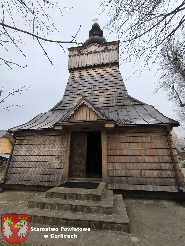 Konserwacja zabytków w Wysowej. Odnowiony ołtarz główny w cerkwi św. Archanioła Michała