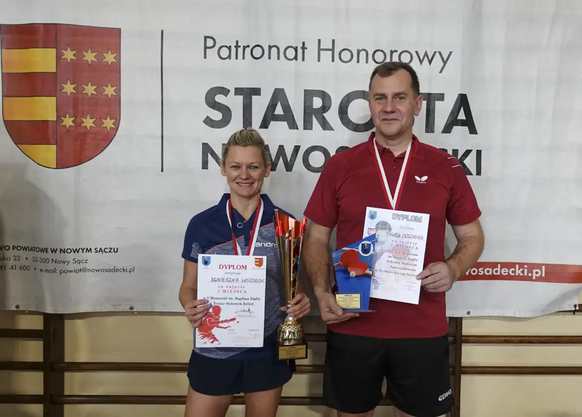 Stary Sącz: Samorządowcy grali w tenisa stołowego