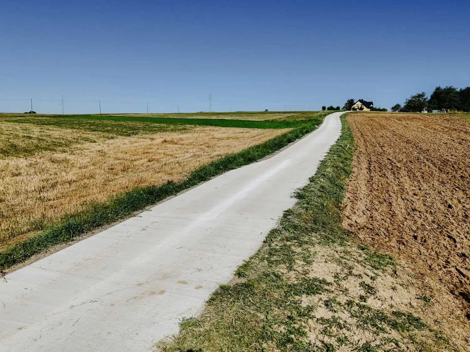 2 kilometry nowych dróg w gminie Grybów. Zakończono kolejne inwestycje