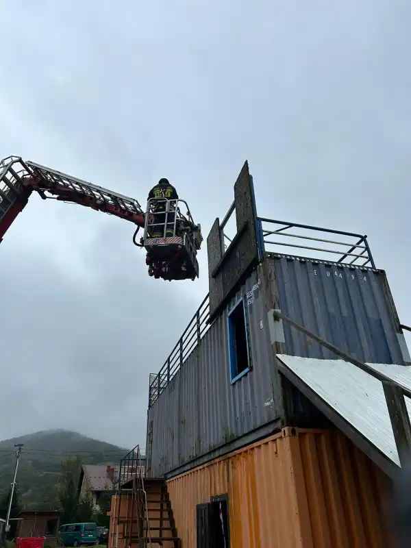 Z komory ogniowej na tor przeszkód. Kursanci OSP w akcji!