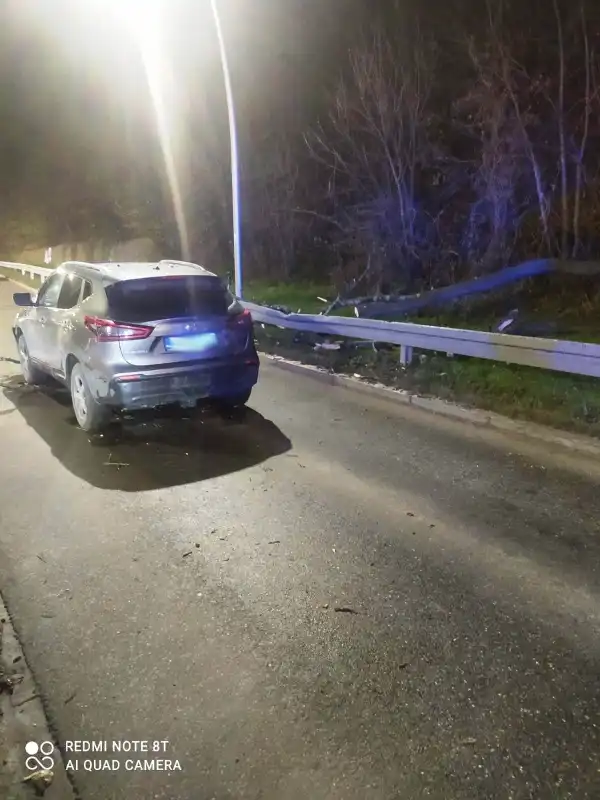 Niebezpieczne zdarzenie drogowe na ulicy Tarnowskiej w Nowym Sączu