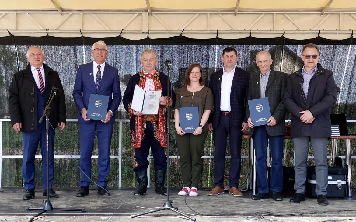 Patriotyczna uroczystość w Stadłach. Świętowano 15-lecie Stowarzyszenia LGD Partnerstwo dla Ziemi Sądeckiej