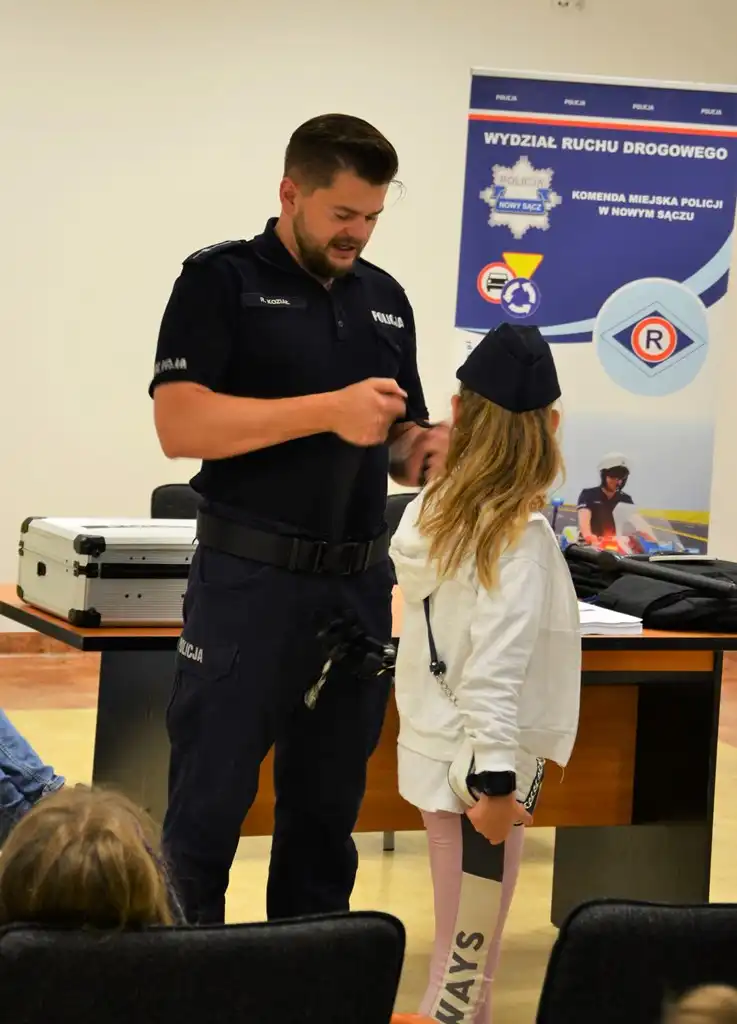 Mali goście z wizytą w sądeckiej komendzie