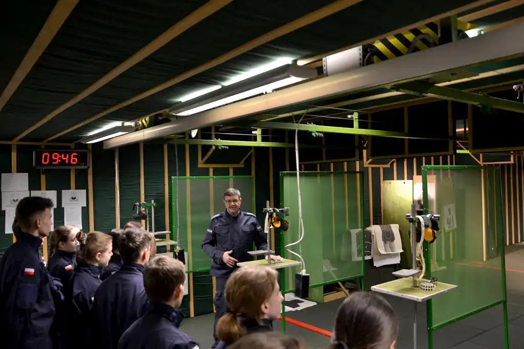 Uczniowie ZSP w Marcinkowicach z policyjnymi awansami