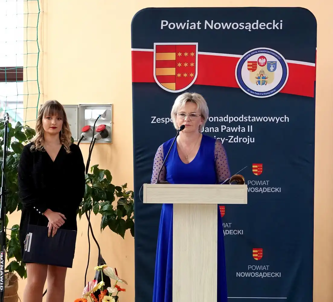 Przy ZSP w Krynicy-Zdroju powstał nowoczesny kompleks boisk i bieżni