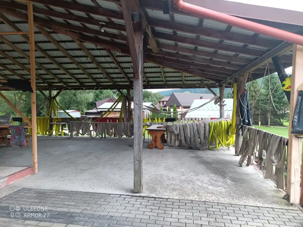 Piorun wywołał pożar. Strażacy bronili przyległych zabudowań