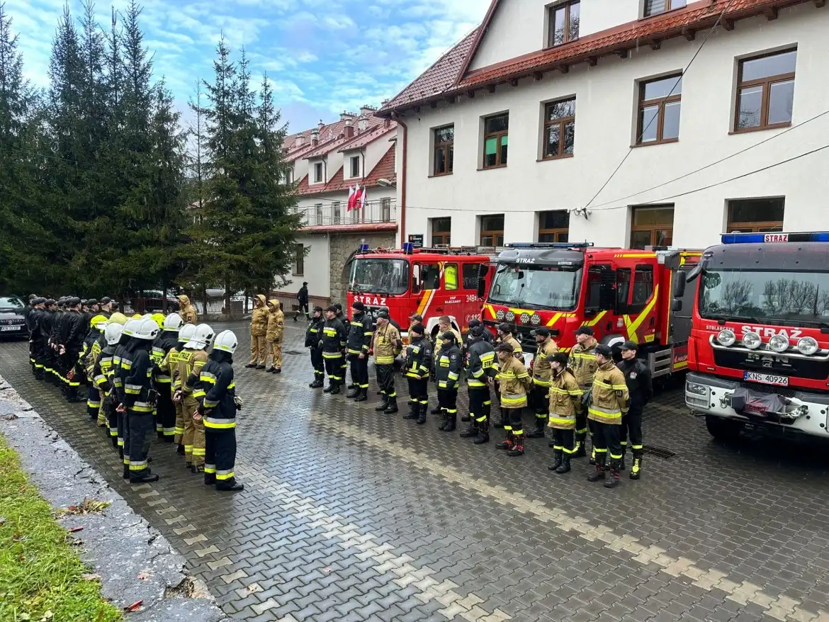 Listopad pełen sukcesów w Marcinkowicach. Młodzież w akcji