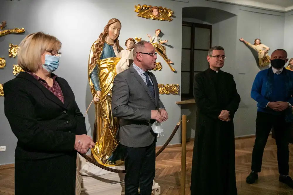 Wernisaż wystawy rzeźb z ołtarza głównego Bazyliki św. Małgorzaty