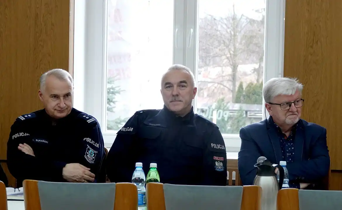 W Starostwie Powiatowym dyskutowano o bezpieczeństwie dzieci i młodzieży