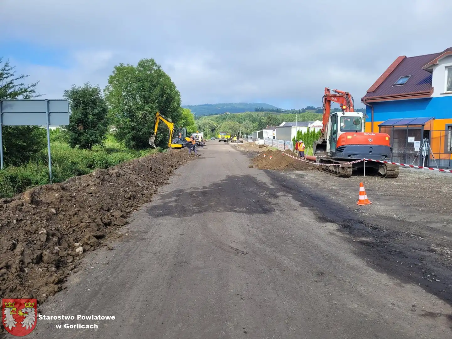 Trwają prace związane z przebudową drogi powiatowej w Szymbarku
