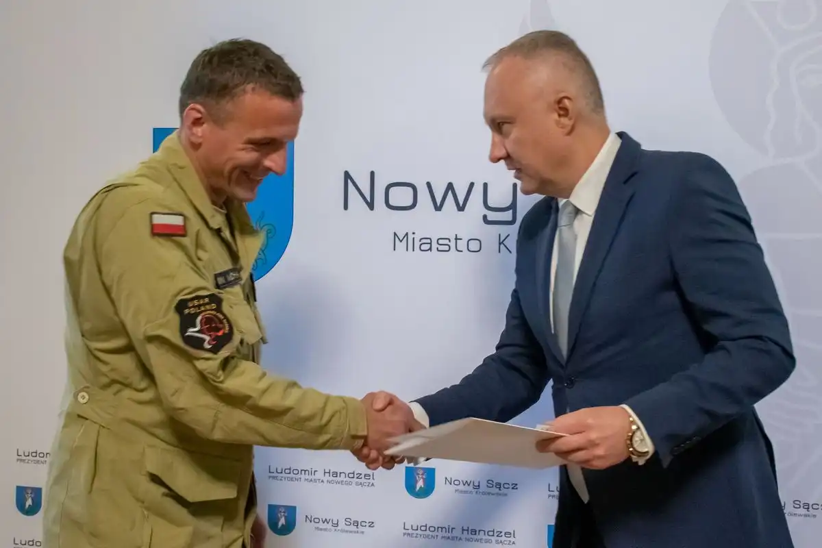 Nowy Sącz: Prezydent podziękował strażakom SGPR „Nowy Sącz” za działania ratownicze w Turcji