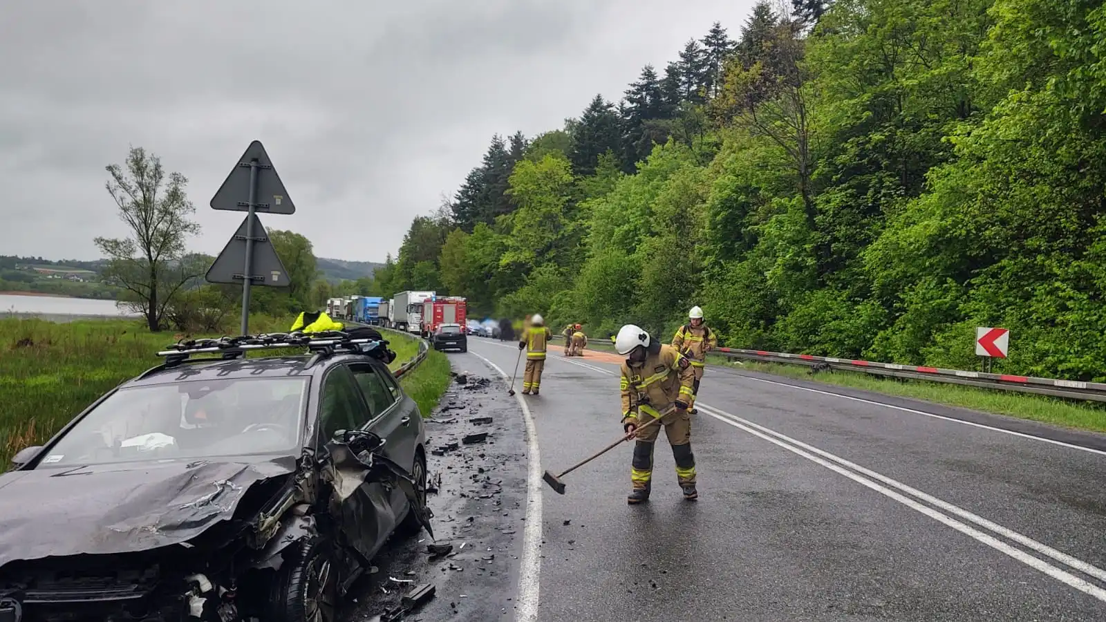 Wypadek w Witowicach Górnych. Zderzyły się dwa auta osobowe. Jedna osoba trafiła do szpitala