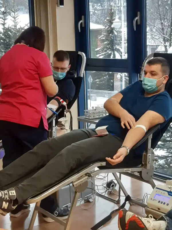 W PSP w Krynicy Zdroju odbyła się akcja poboru krwi. Dawcy oddali 9 litrów krwi