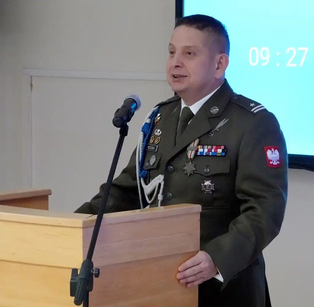 Uczniowie klasy wojskowej ZS w Marcinkowicach otrzymali mundury i sprzęt