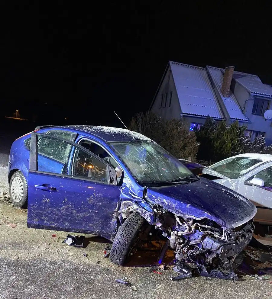 Wypadek w Gołkowicach Dolnych. Zderzyły się 4 samochody. Trzy osoby w szpitalu