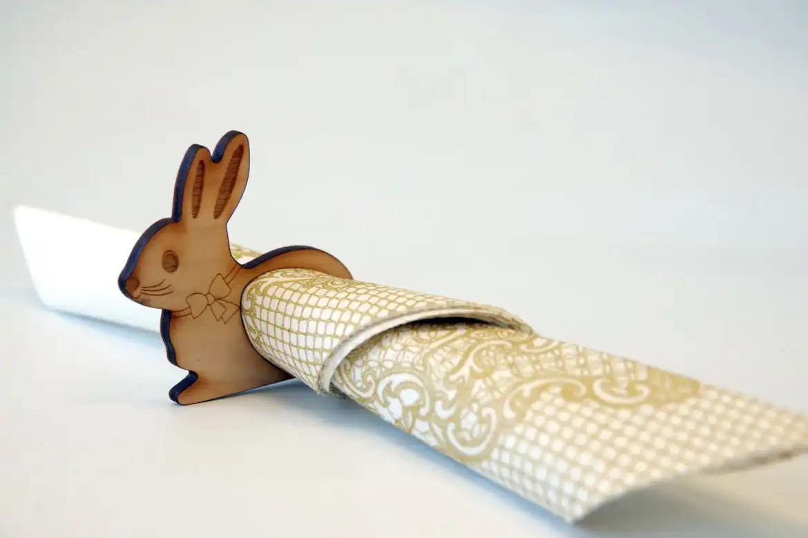 W Zakładzie Aktywności Zawodowej w Nawojowej powstają palmy, świąteczne zajączki i wiele ozdób