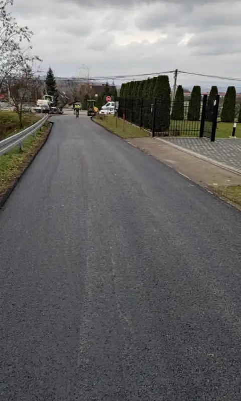 Kolejna inwestycja w Chełmcu. Asfaltowa nawierzchnia na Białej