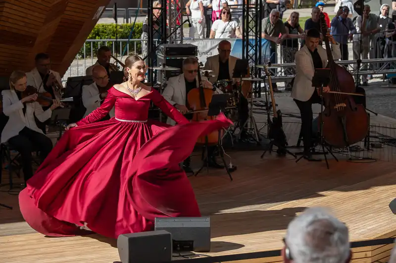 Z arią i piosenką przez świat. Muzyczna uczta w Krynicy