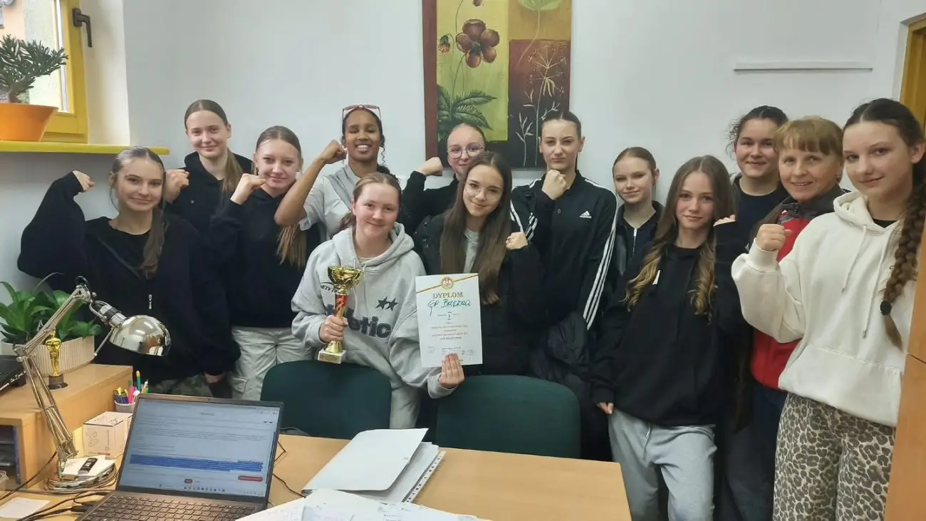 Złoto dla Brzeznej. Młode szczypiornistki najlepsze w regionie