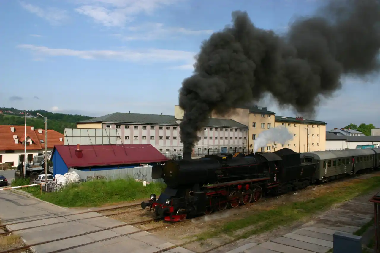 Wernisaż fotografii Karola Wojtasa w Limanowej - „Od parowozów do katedry”