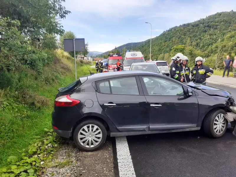 Kolizja w Zabrzeży. Zderzyły się trzy samochody osobowe