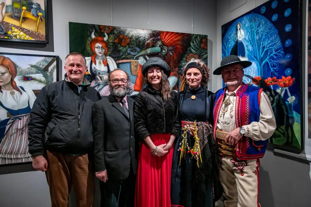 Barwne światy Marty Kołodziej w Muzeum Nikifora w Krynicy-Zdroju