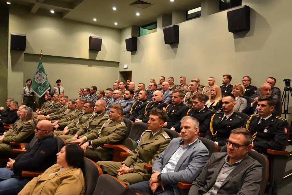 Sądeckie służby mundurowe uczciły Narodowe Święto Niepodległości