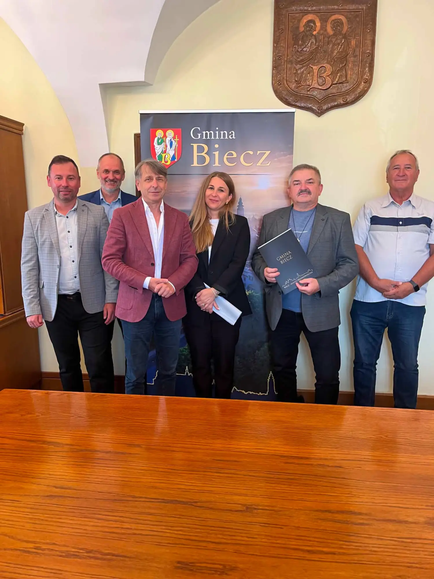 Kolejne drogi pójdą do remontu. Gmina Biecz podpisała umowy