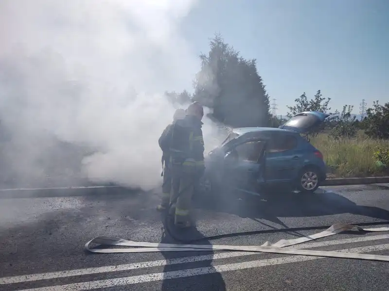 Pożar samochodu osobowego w Chełmcu