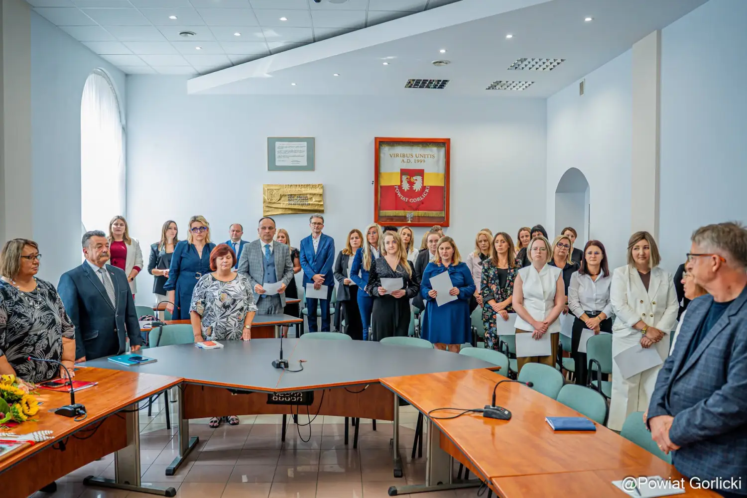 Nowy rok szkolny zaczynają z awansem. 31 nauczycieli otrzymało akty mianowania